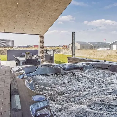Holiday Ringkobing With Hot Tub Iii 度假居